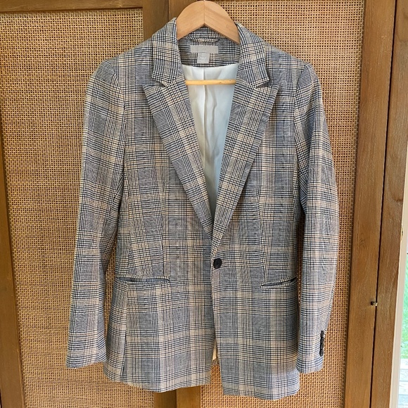H&M Jackets & Blazers - H&M plaid blazer, size 6